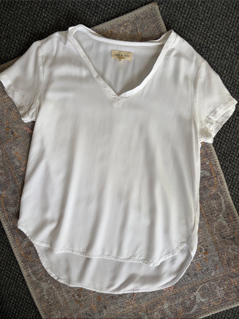 cloth & stone White V-Neck Short Sleeve Blouse